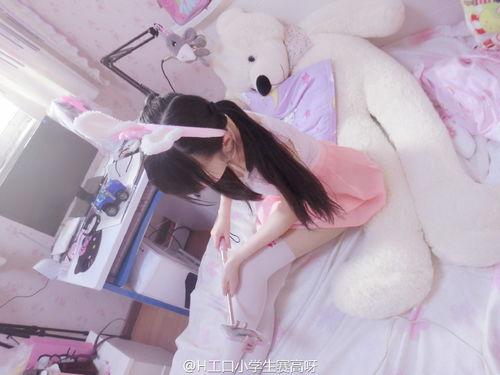 小学生白丝图片,纯真时光里的校园风采