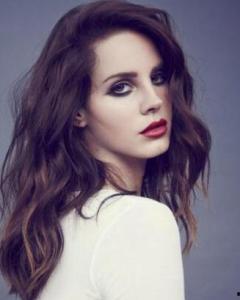 拉娜.德雷背景,从叛逆少女到流行天后，音乐之路的璀璨星光